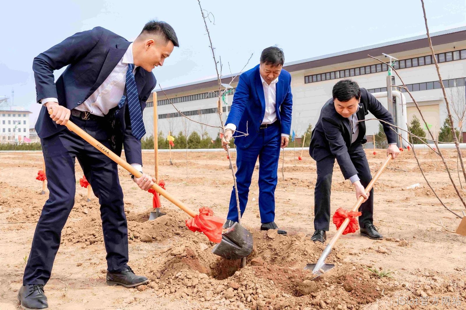 微信图片_20250406190227 微信图片_20250406190227